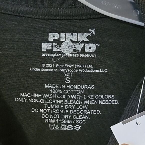 YOUNG MEN'S PINK FLOYD CONCERT T-SHIRT, NEW! - Picture 4 of 5